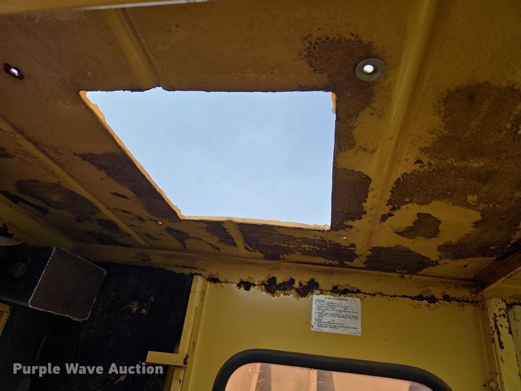 image for item EU3683 1996 Gradall G3WD wheeled excavator