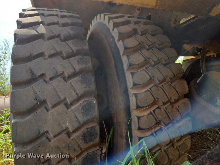 image for item EU3683 1996 Gradall G3WD wheeled excavator