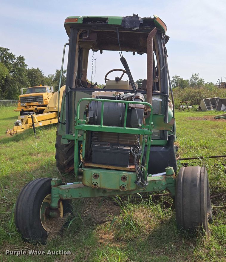image for item EU3685 John Deere tractor