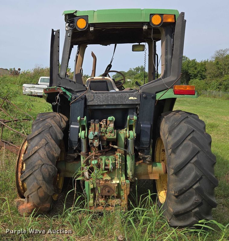 image for item EU3685 John Deere tractor