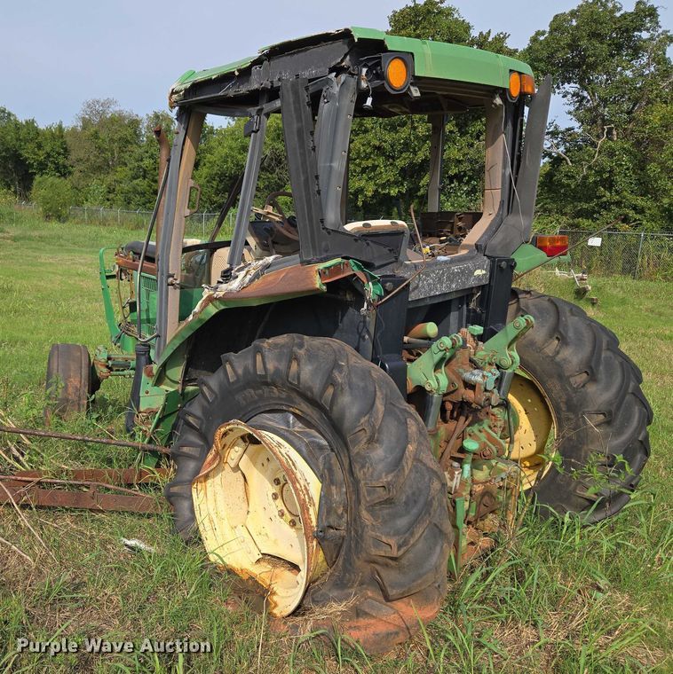image for item EU3685 John Deere tractor