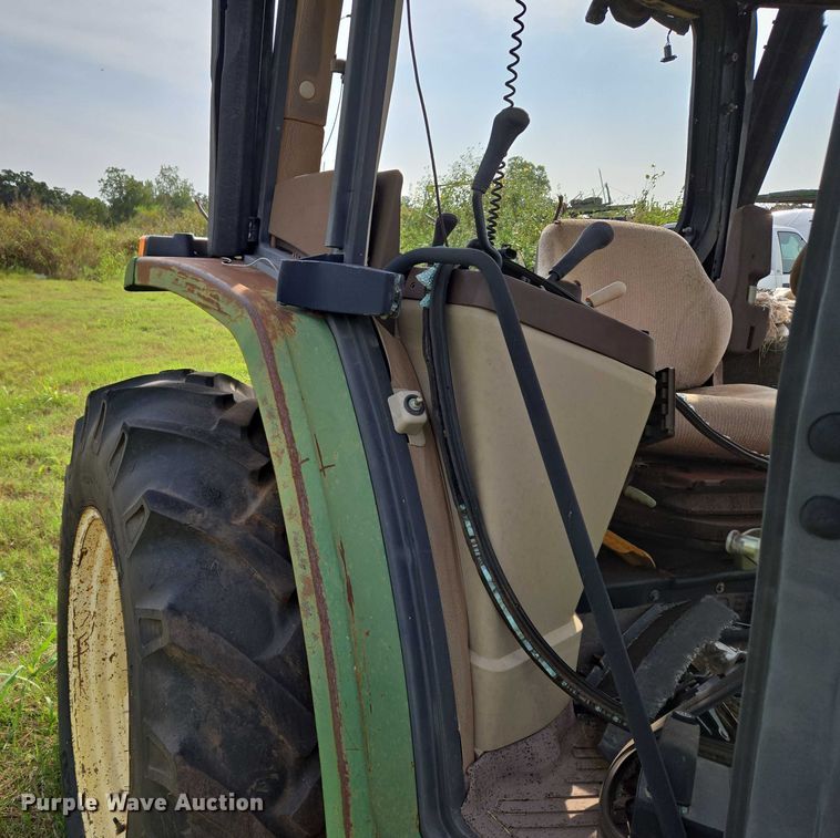 image for item EU3685 John Deere tractor