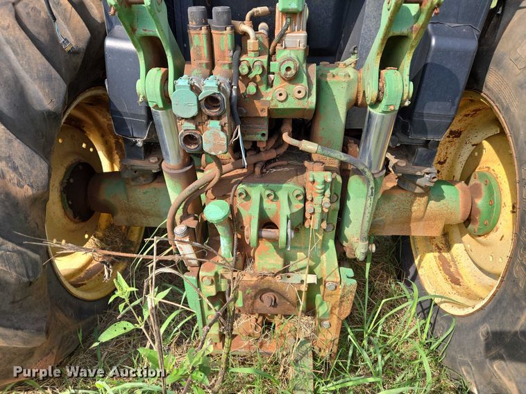 image for item EU3685 John Deere tractor