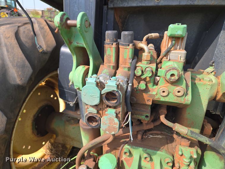 image for item EU3685 John Deere tractor