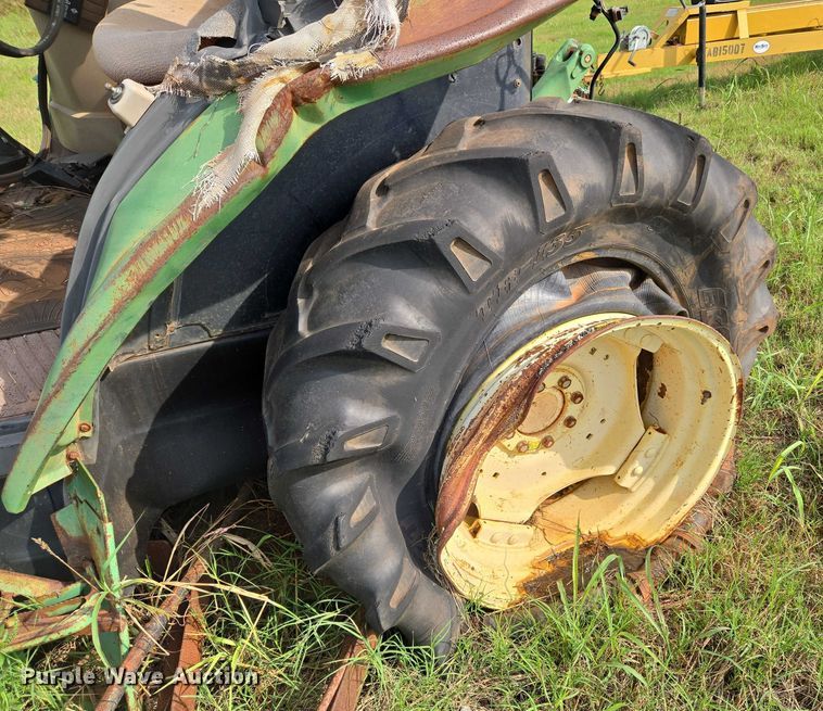 image for item EU3685 John Deere tractor