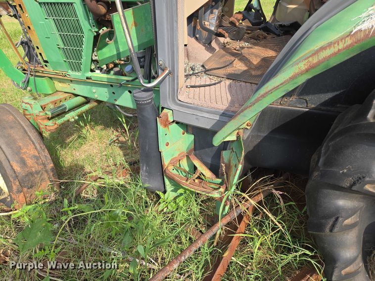 image for item EU3685 John Deere tractor