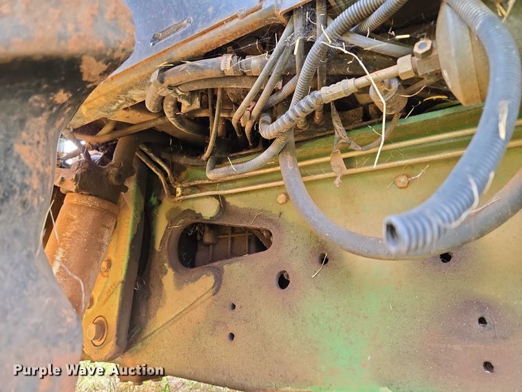 image for item EU3685 John Deere tractor