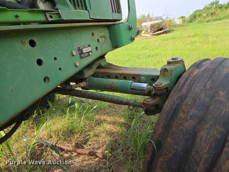 image for item EU3685 John Deere tractor