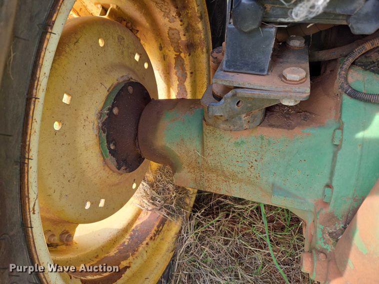 image for item EU3685 John Deere tractor