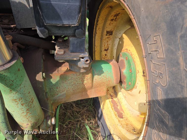 image for item EU3685 John Deere tractor