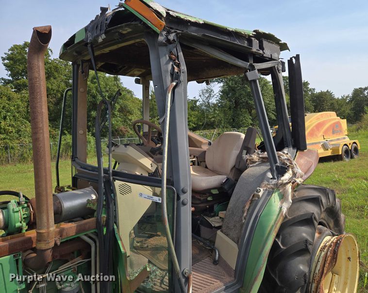 image for item EU3685 John Deere tractor