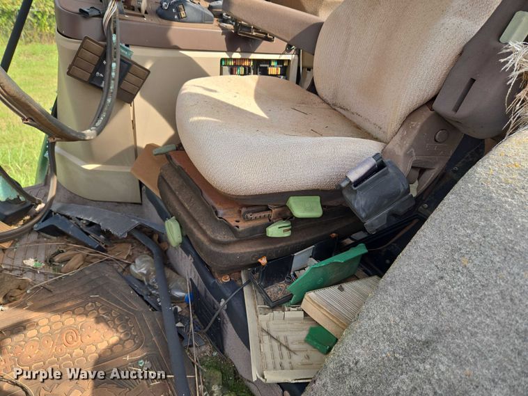 image for item EU3685 John Deere tractor