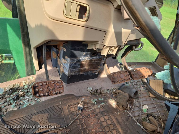 image for item EU3685 John Deere tractor