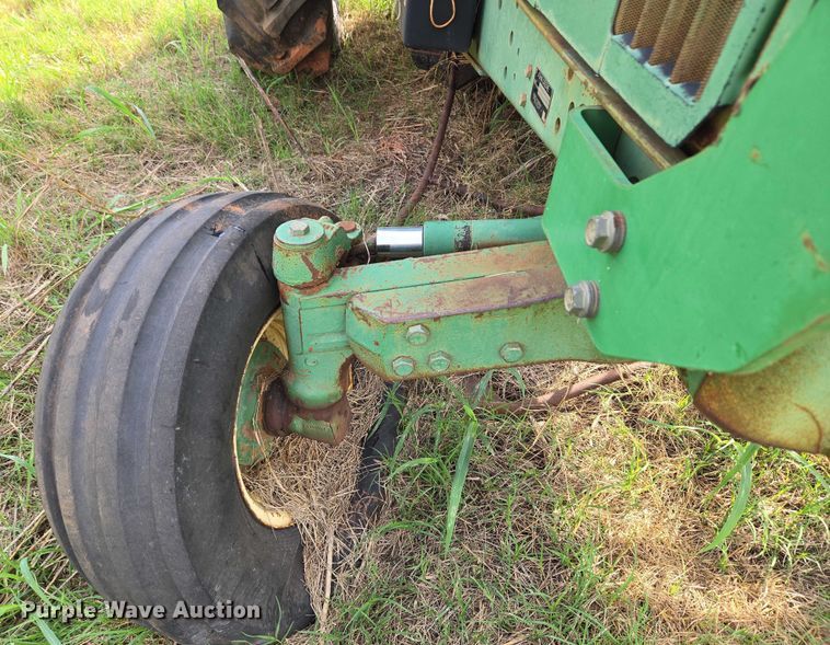 image for item EU3685 John Deere tractor