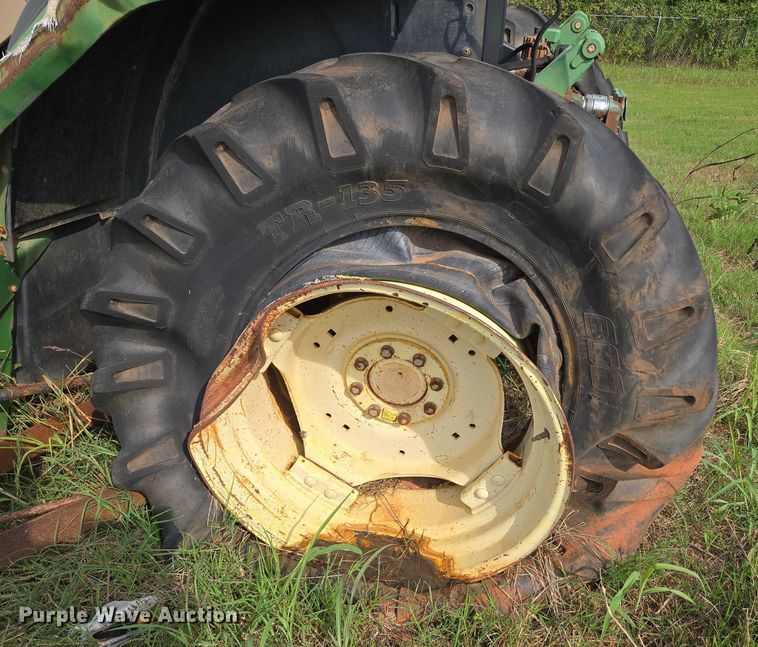 image for item EU3685 John Deere tractor