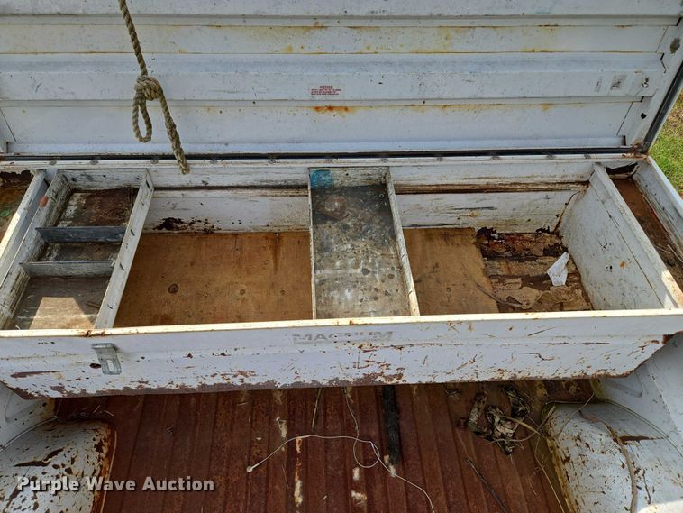 image for item EU3686 1997 Chevrolet C1500 pickup truck