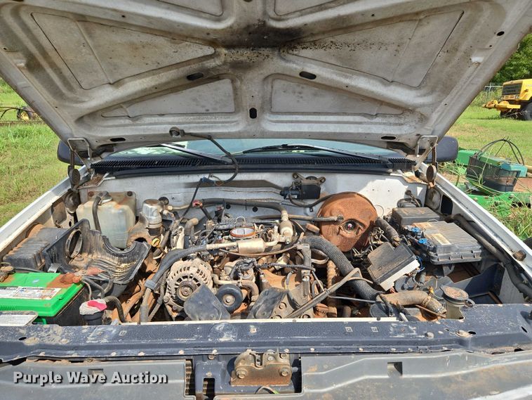 image for item EU3686 1997 Chevrolet C1500 pickup truck