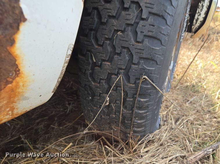 image for item EU3686 1997 Chevrolet C1500 pickup truck