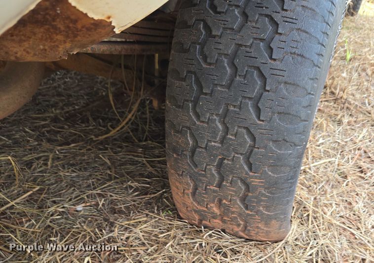 image for item EU3686 1997 Chevrolet C1500 pickup truck