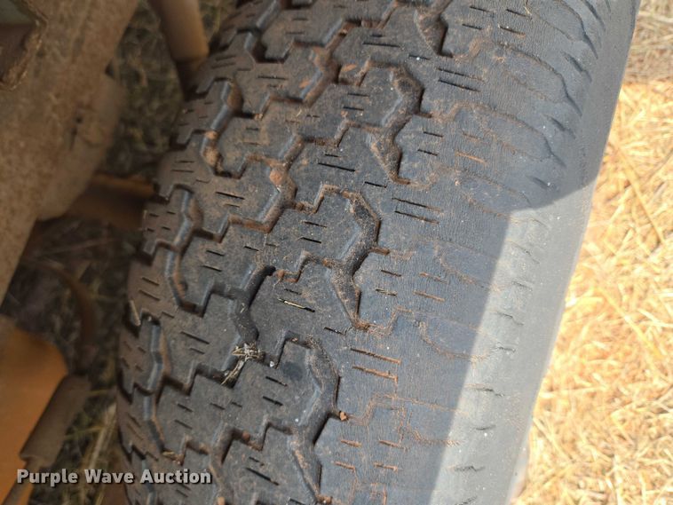 image for item EU3686 1997 Chevrolet C1500 pickup truck