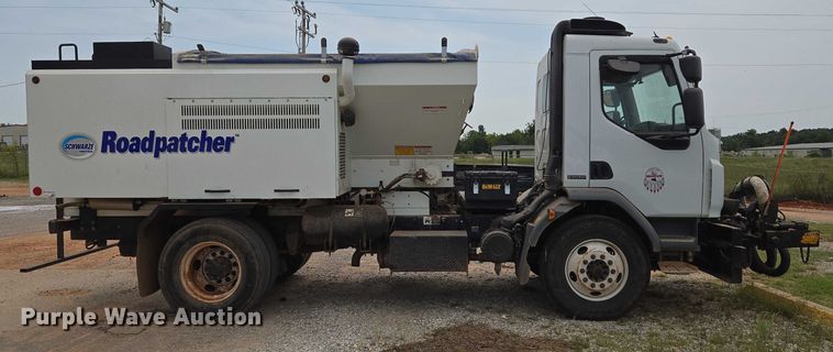 image for item EU3687 2017 Kenworth K370 pothole patcher truck