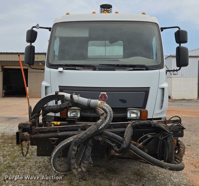 image for item EU3687 2017 Kenworth K370 pothole patcher truck