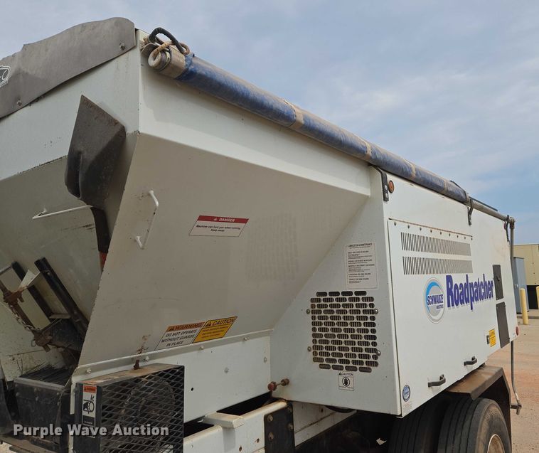 image for item EU3687 2017 Kenworth K370 pothole patcher truck