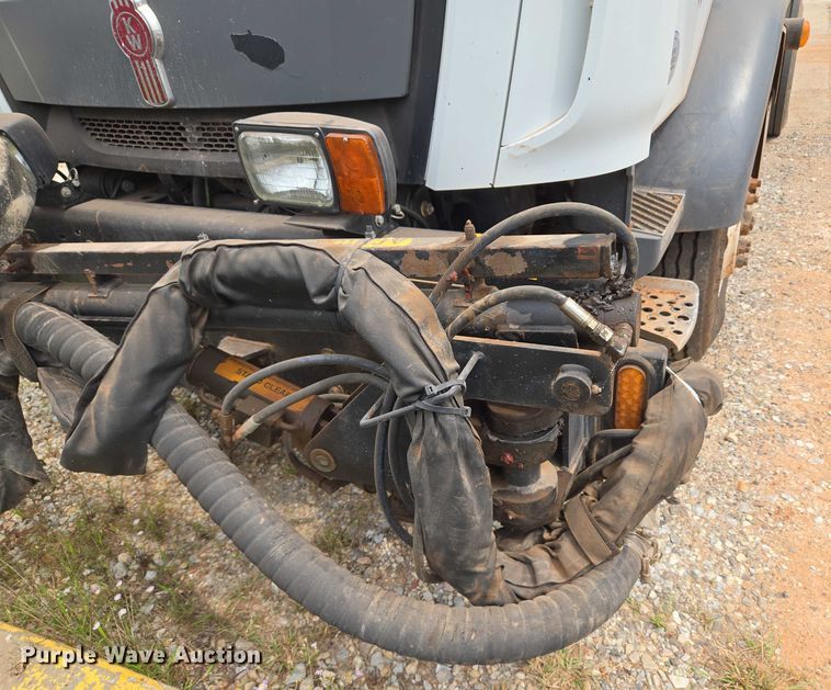 image for item EU3687 2017 Kenworth K370 pothole patcher truck