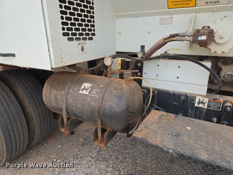 image for item EU3687 2017 Kenworth K370 pothole patcher truck