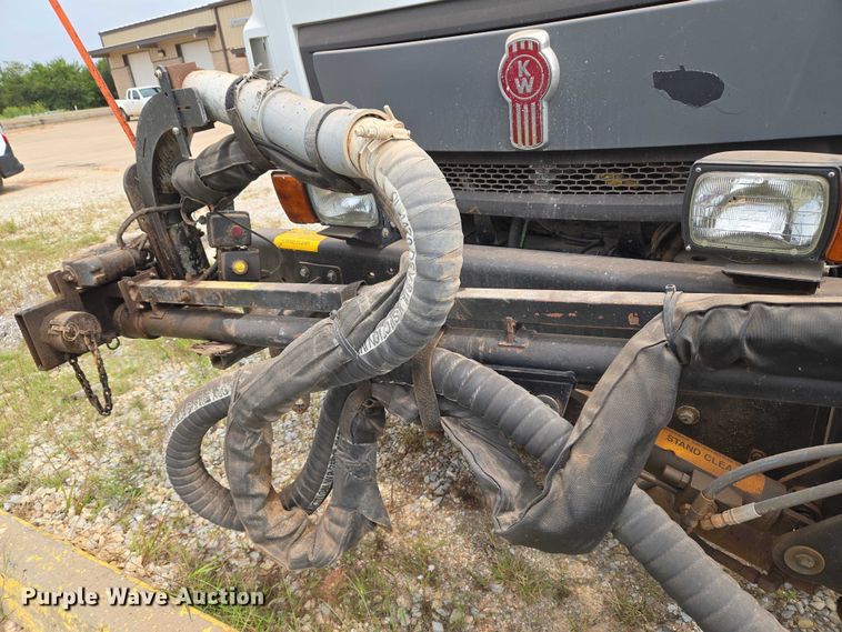 image for item EU3687 2017 Kenworth K370 pothole patcher truck