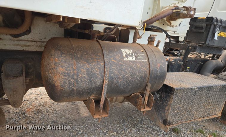 image for item EU3687 2017 Kenworth K370 pothole patcher truck