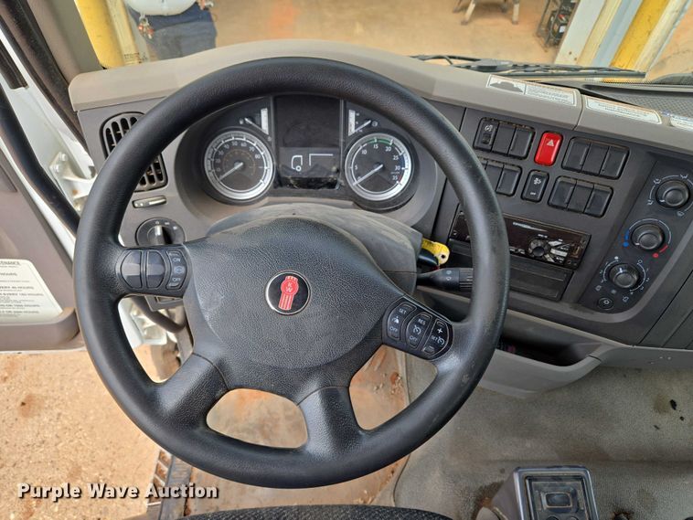 image for item EU3687 2017 Kenworth K370 pothole patcher truck