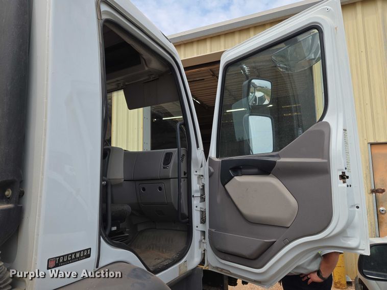 image for item EU3687 2017 Kenworth K370 pothole patcher truck