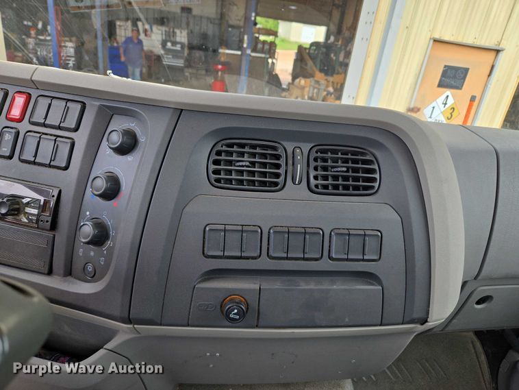 image for item EU3687 2017 Kenworth K370 pothole patcher truck