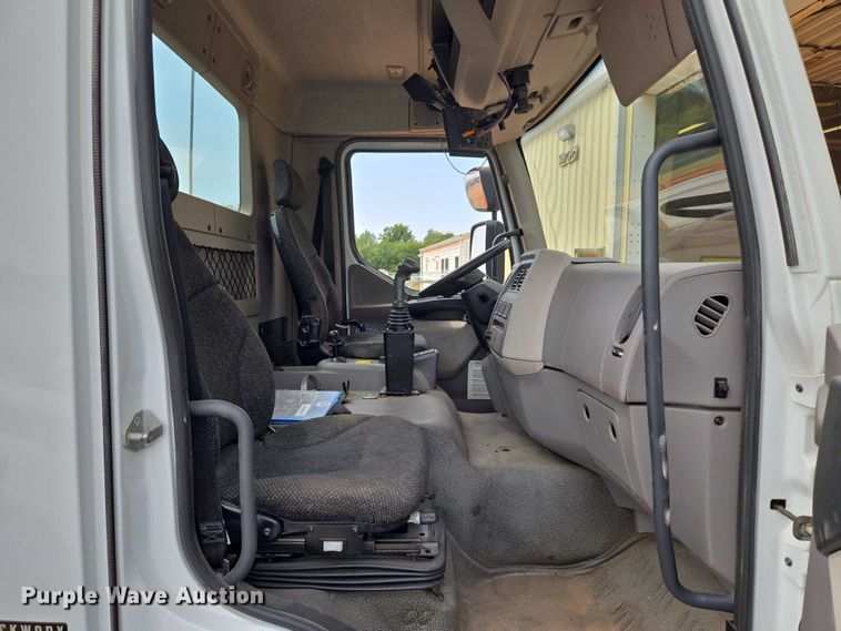 image for item EU3687 2017 Kenworth K370 pothole patcher truck