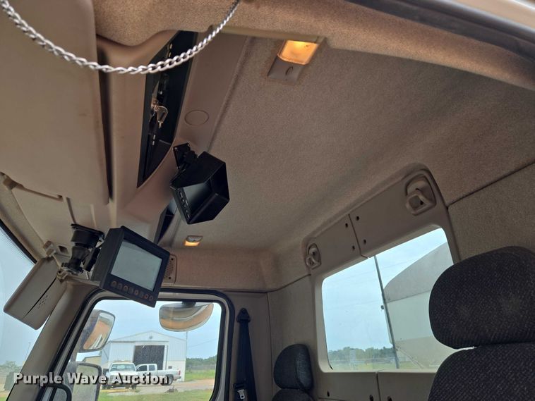 image for item EU3687 2017 Kenworth K370 pothole patcher truck