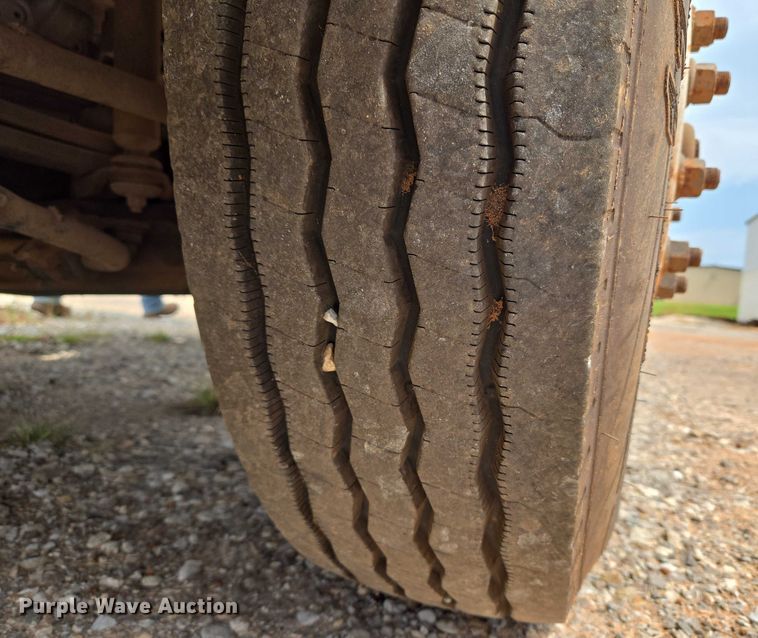 image for item EU3687 2017 Kenworth K370 pothole patcher truck