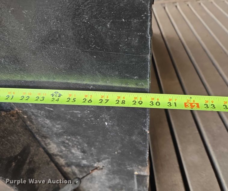 image for item EU3706 Cake feeder