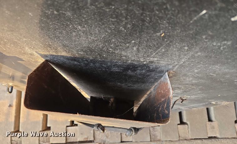 image for item EU3706 Cake feeder