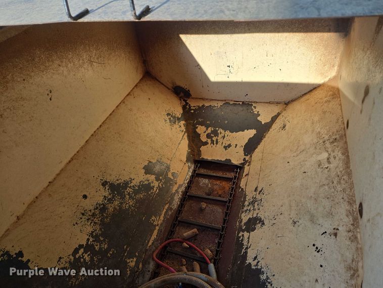 image for item EU3709 Cake feeder