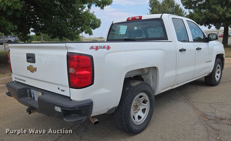 image for item EU3712 2015 Chevrolet Silverado 1500 Double Cab pickup truck