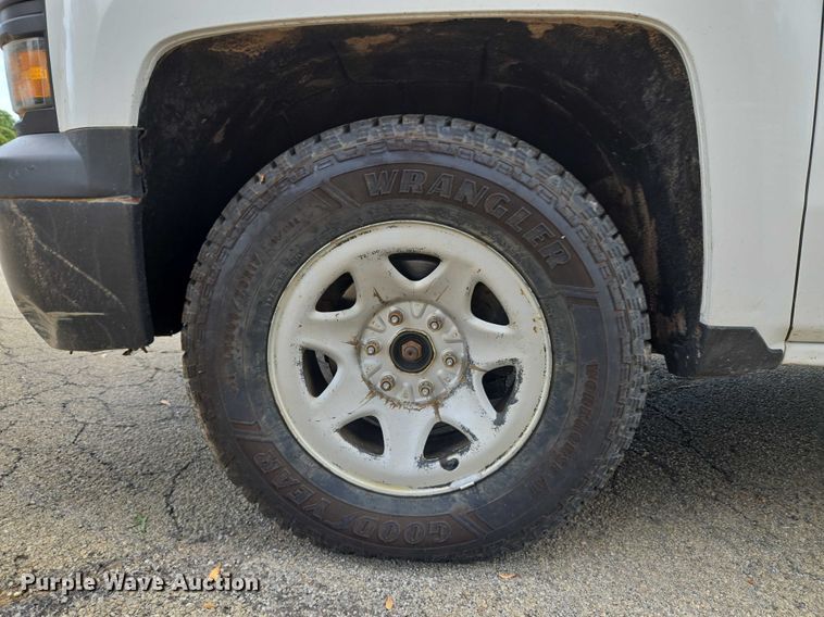 image for item EU3712 2015 Chevrolet Silverado 1500 Double Cab pickup truck