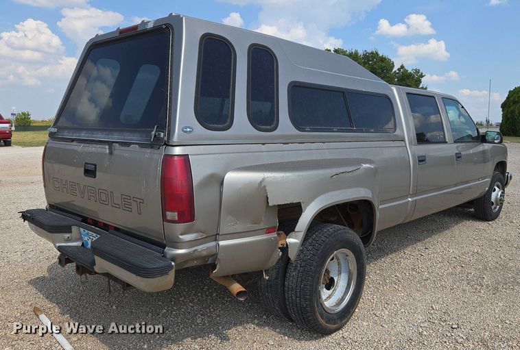 image for item EU3715 2000 Chevrolet C3500 Crew Cab pickup truck