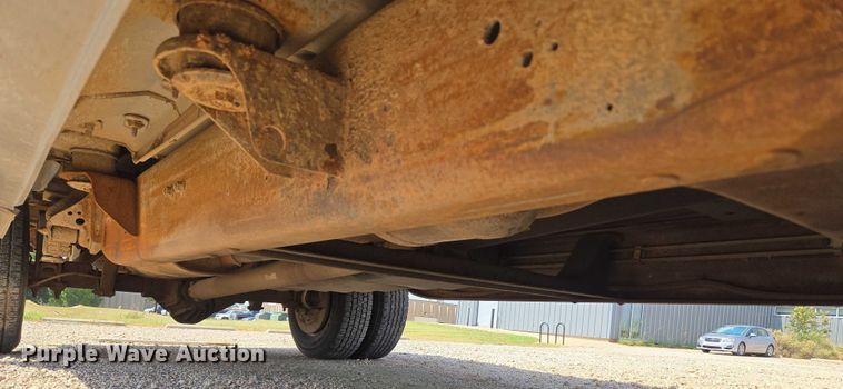 image for item EU3715 2000 Chevrolet C3500 Crew Cab pickup truck