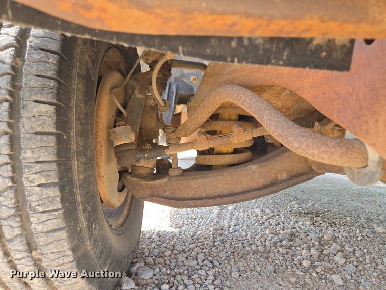 image for item EU3715 2000 Chevrolet C3500 Crew Cab pickup truck