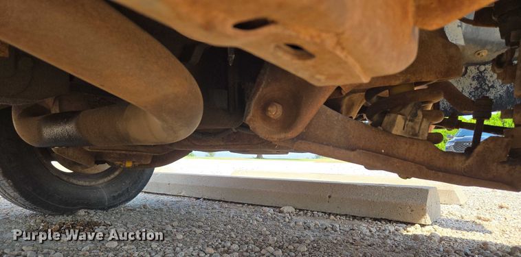 image for item EU3715 2000 Chevrolet C3500 Crew Cab pickup truck