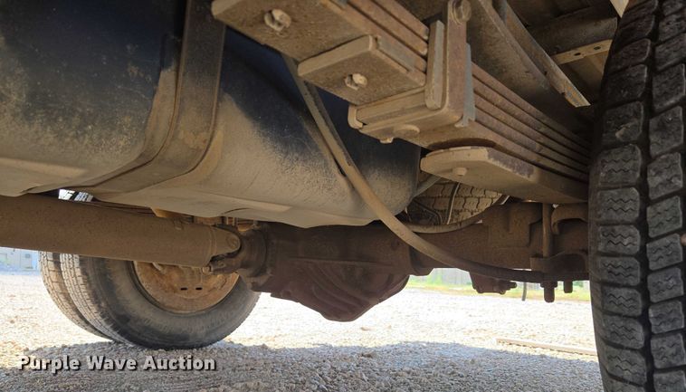 image for item EU3715 2000 Chevrolet C3500 Crew Cab pickup truck