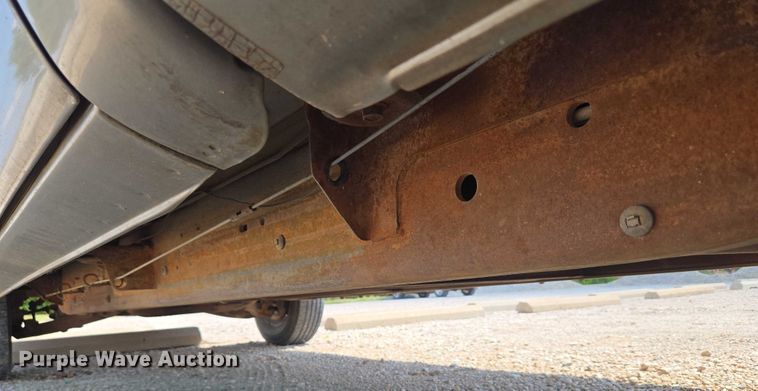 image for item EU3715 2000 Chevrolet C3500 Crew Cab pickup truck