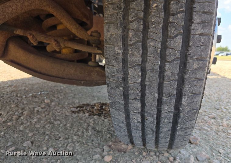 image for item EU3715 2000 Chevrolet C3500 Crew Cab pickup truck