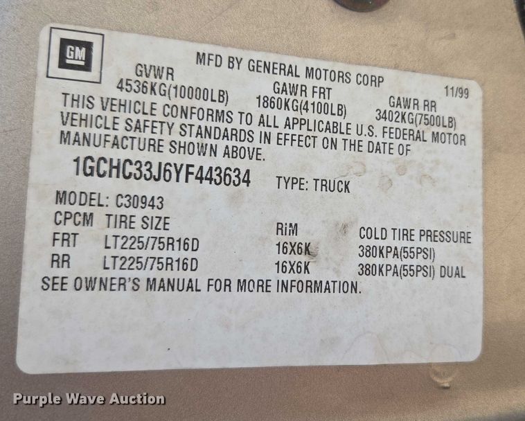 image for item EU3715 2000 Chevrolet C3500 Crew Cab pickup truck